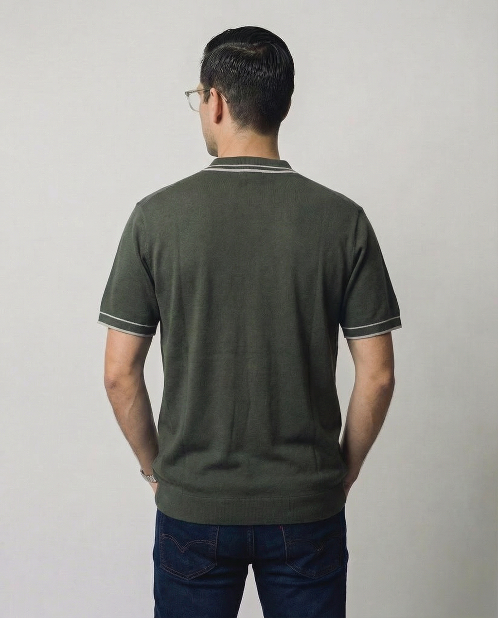 Vertical-Knit Round Neck Sweater