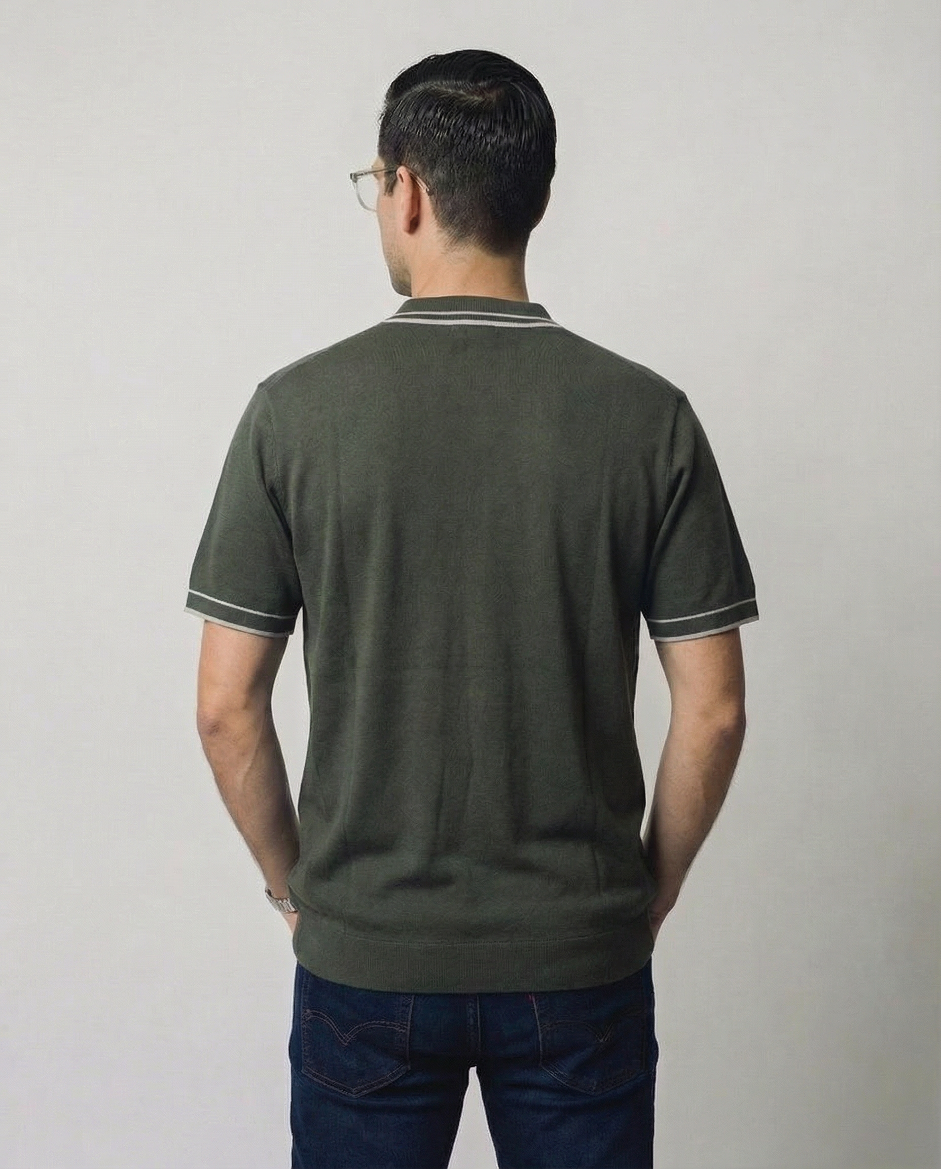 Vertical-Knit Round Neck Sweater