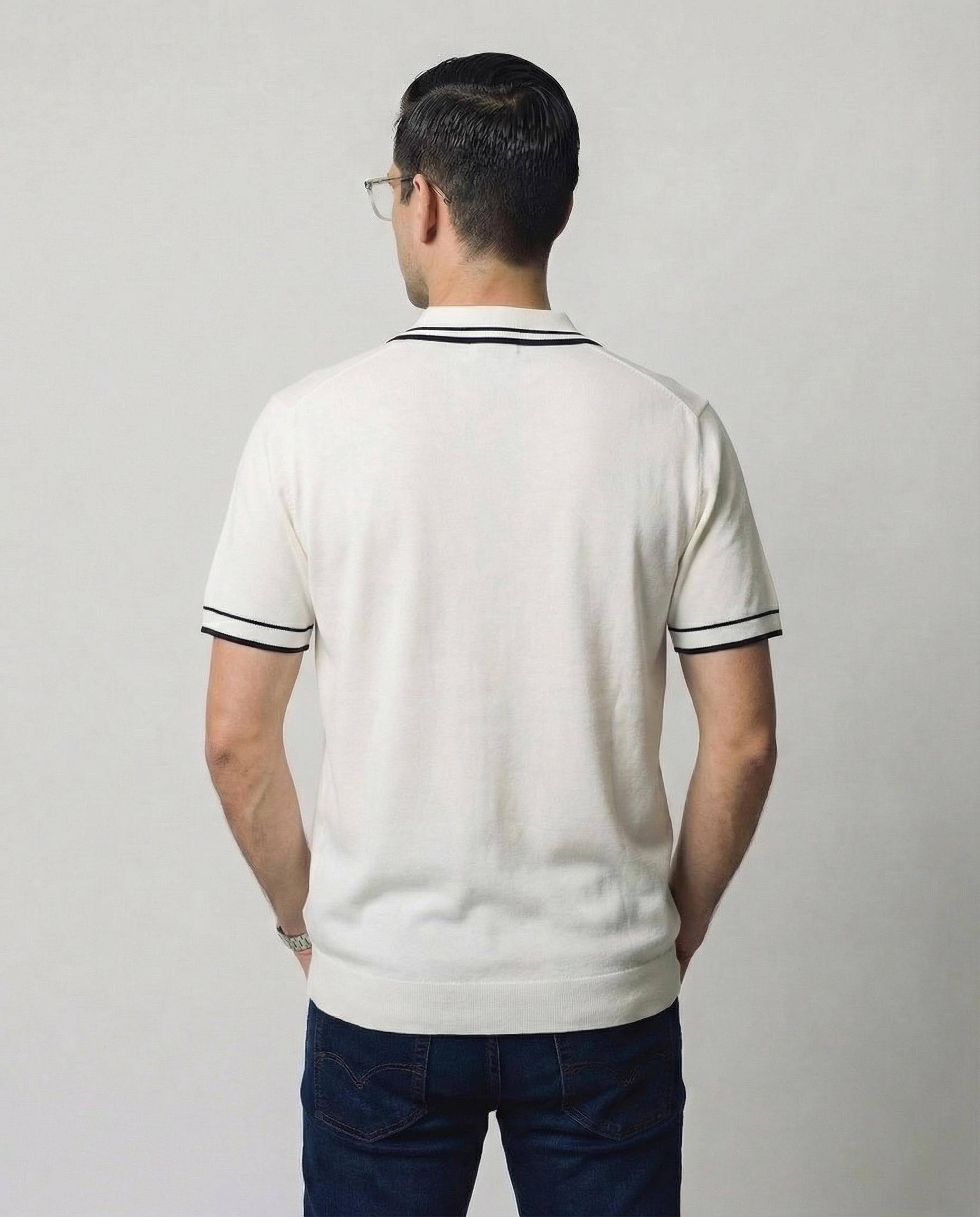 Vertical-Knit Round Neck Sweater